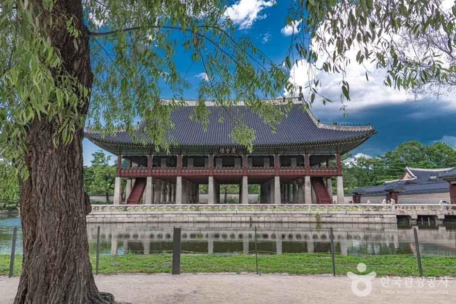 Photo of Gyeongbokgung Palace in Seoul