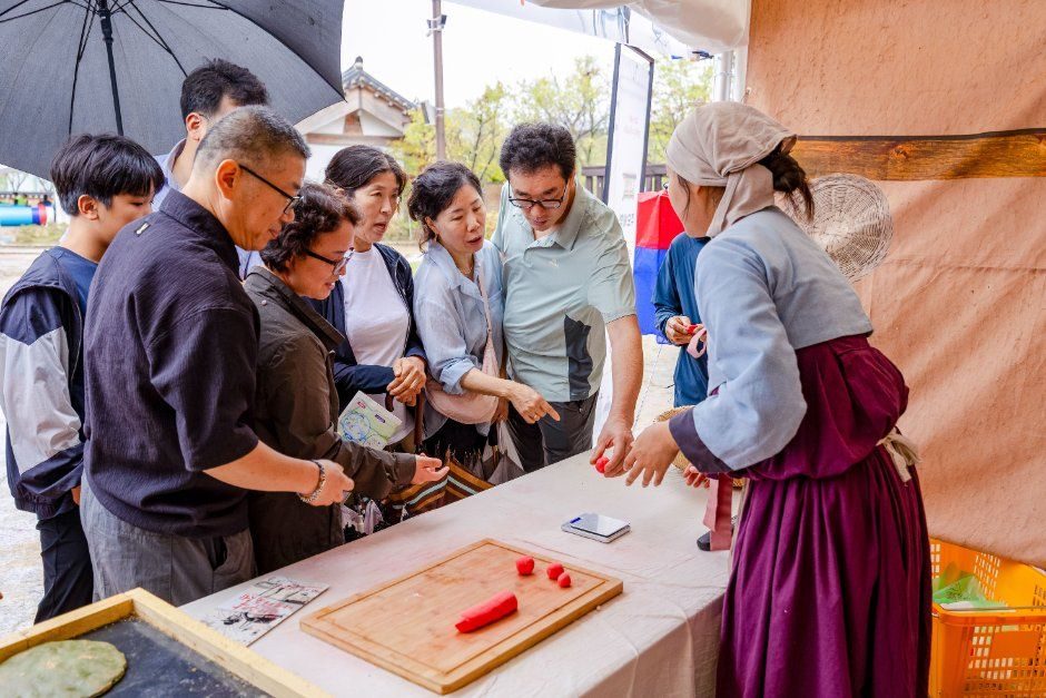 Photo of the Samgang Tavern Festival